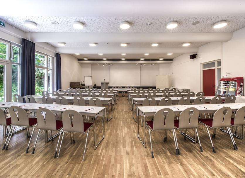 Ruang konferensi Foto