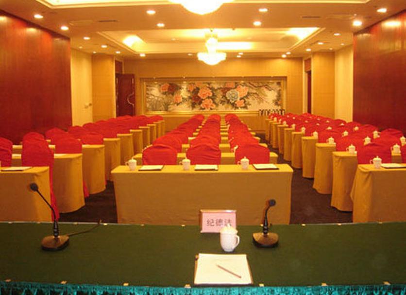 Ruang konferensi Foto