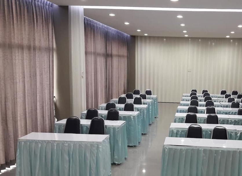 Ruang konferensi Foto