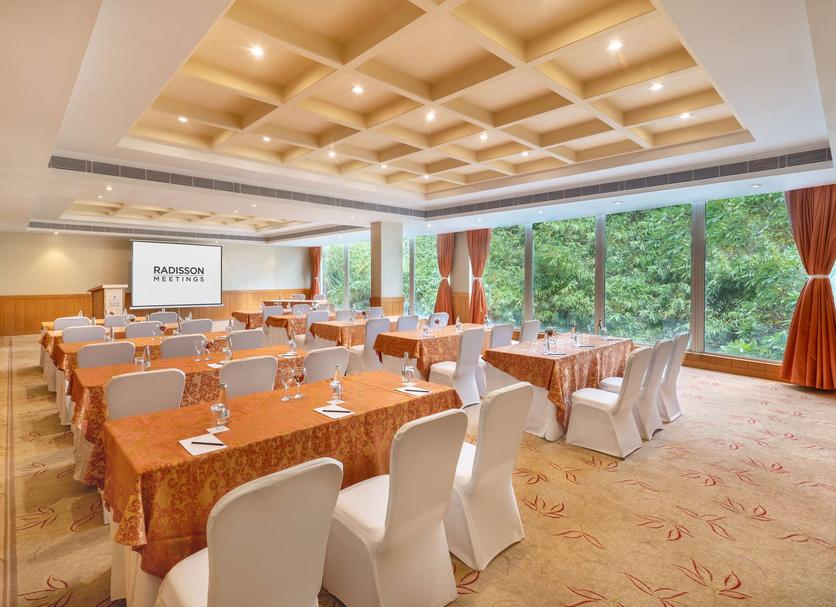 Ruang konferensi Foto