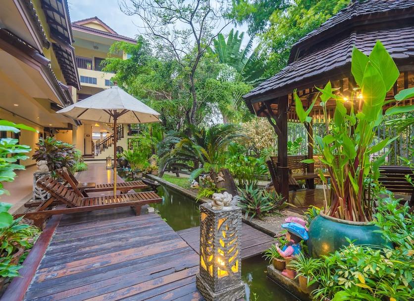 Pemandangan luar Foto