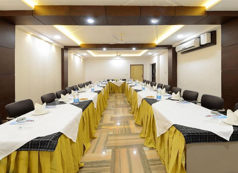 Ruang konferensi Foto