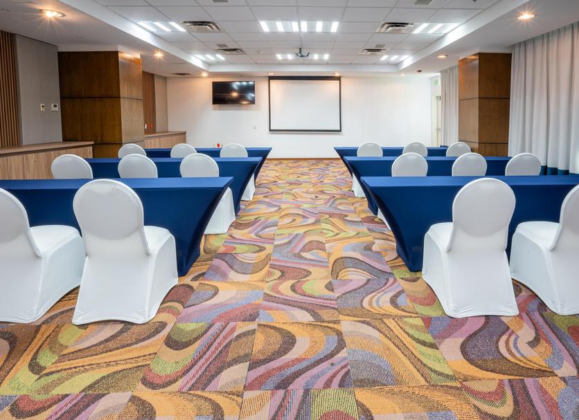 Ruang konferensi Foto