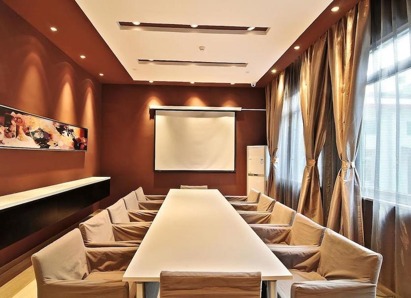 Ruang konferensi Foto