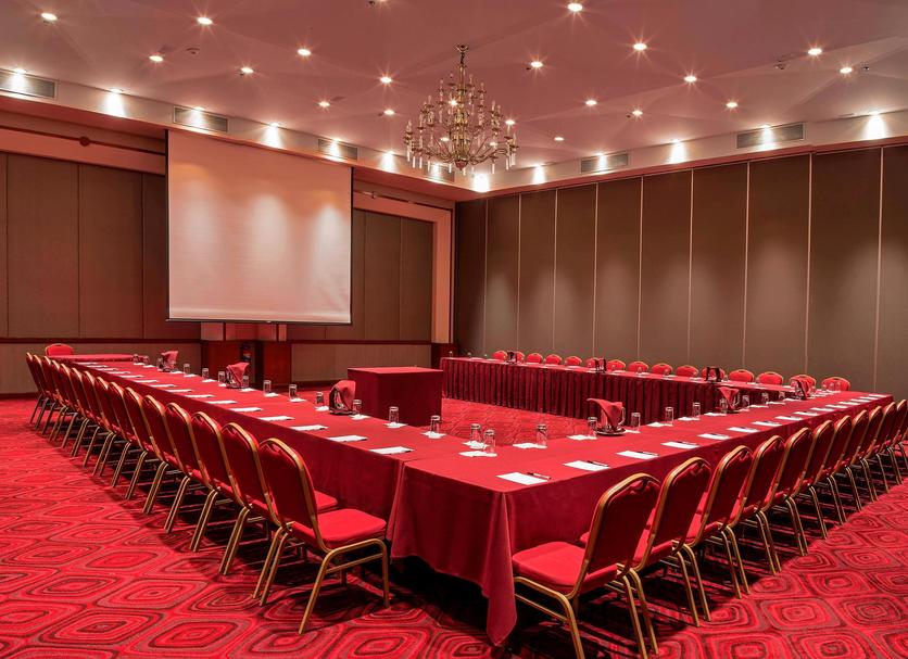 Ruang konferensi Foto