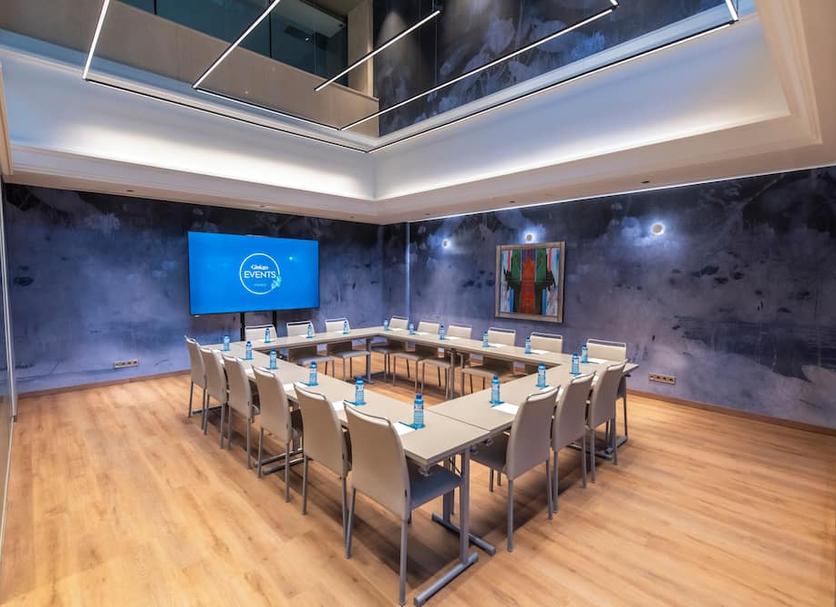 Ruang konferensi Foto