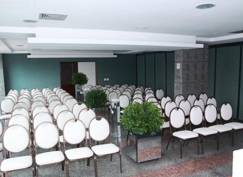 Ruang konferensi Foto