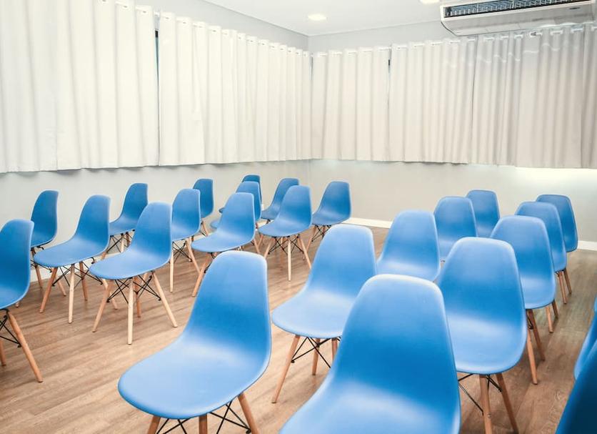 Ruang konferensi Foto
