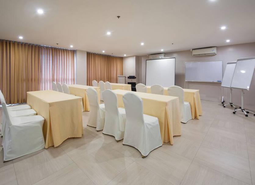 Ruang konferensi Foto