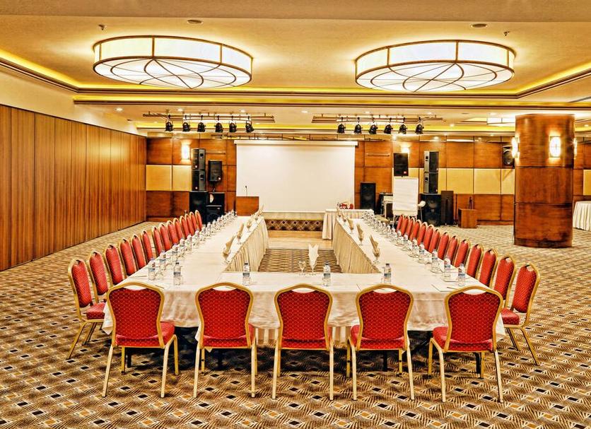 Ruang konferensi Foto