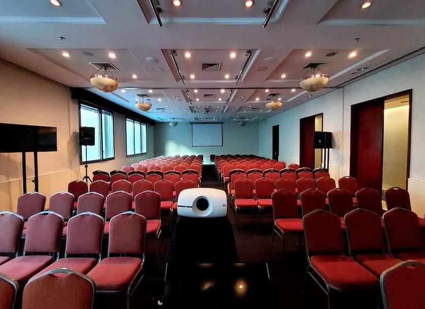 Ruang konferensi Foto