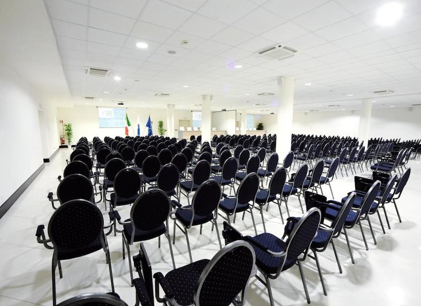 Ruang konferensi Foto
