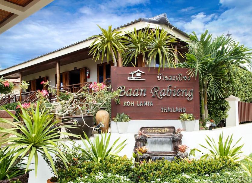 Pemandangan luar Foto
