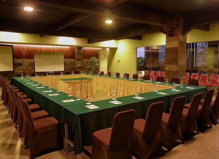 Ruang konferensi Foto