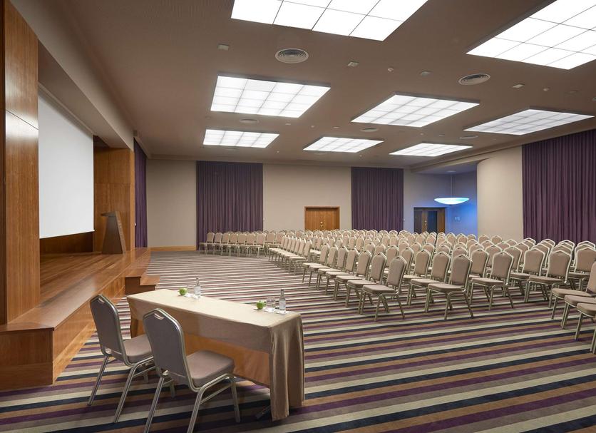 Ruang konferensi Foto