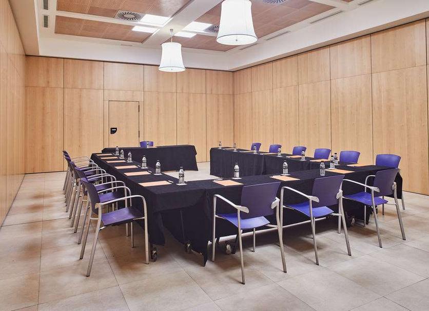 Ruang konferensi Foto