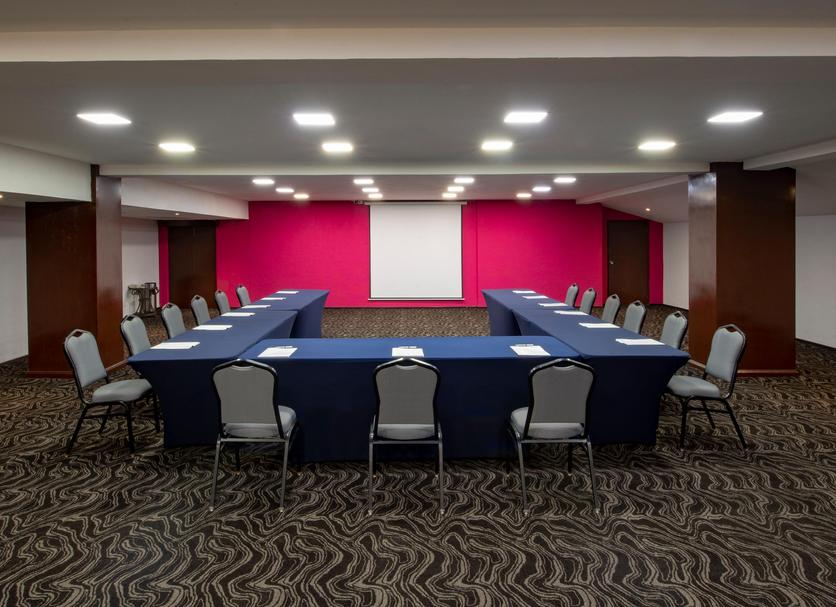 Ruang konferensi Foto