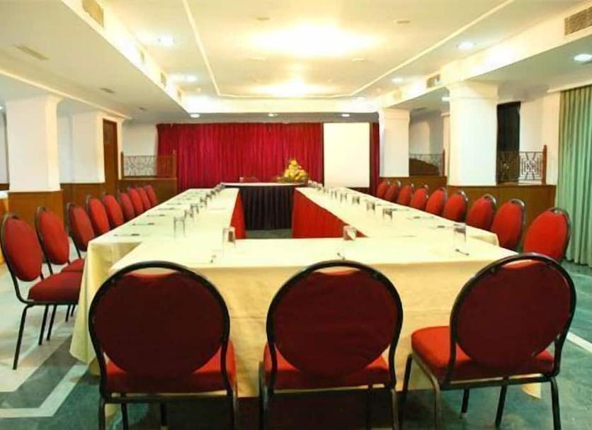 Ruang konferensi Foto