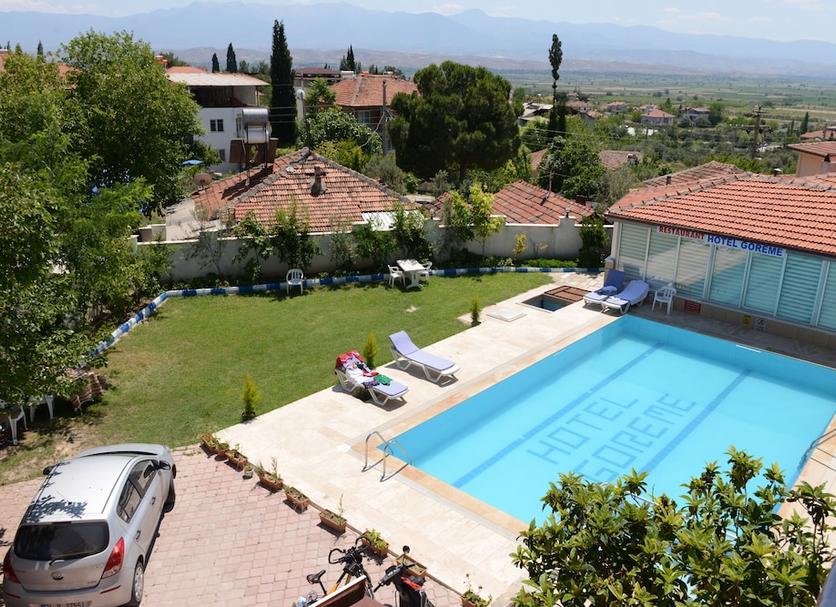 Kolam Foto