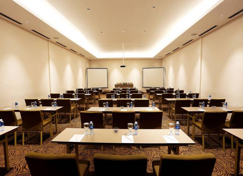 Ruang konferensi Foto
