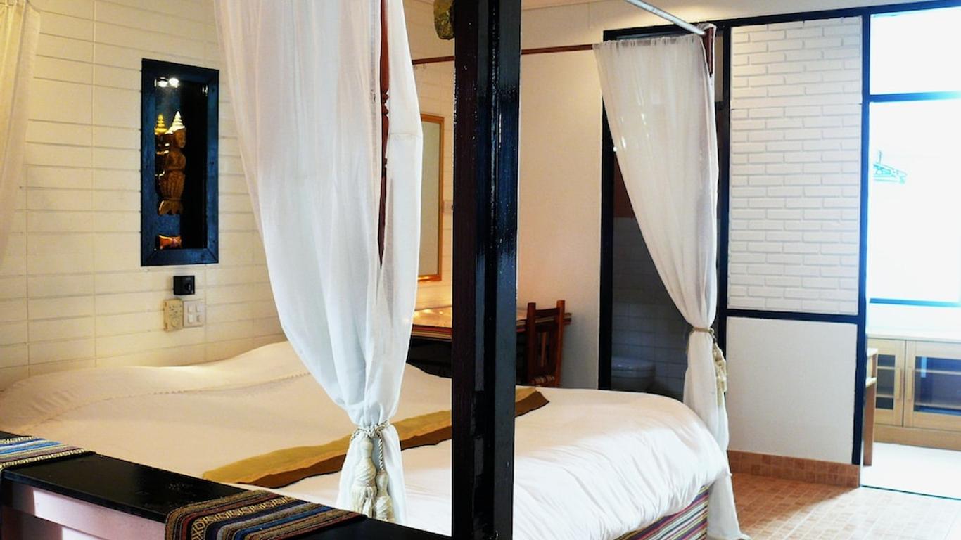 Hollanda Montri Guesthouse