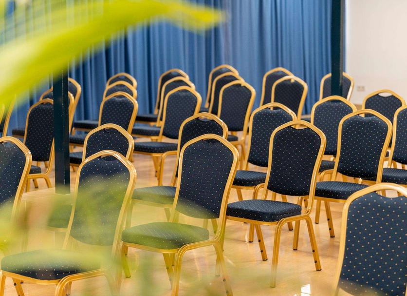 Ruang konferensi Foto