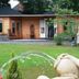 Pemandangan luar