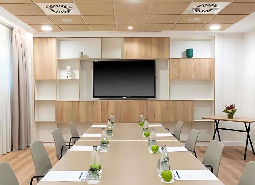 Ruang konferensi Foto