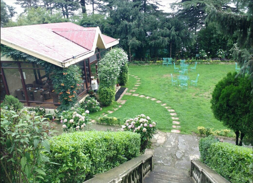 Pemandangan luar Foto