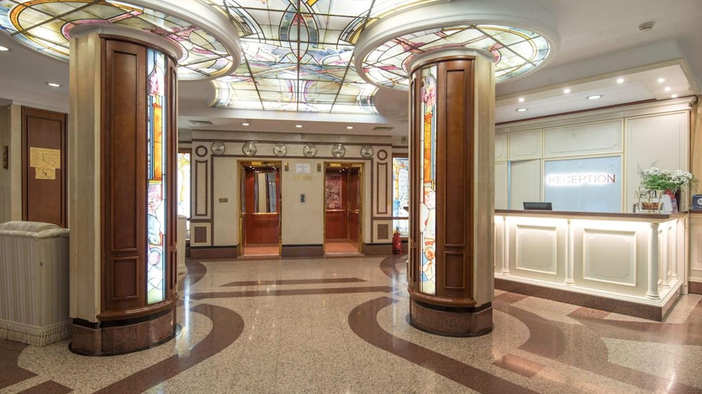 Hotel Downtown - TOP location in the heart of Sofia city