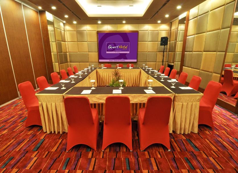 Ruang konferensi Foto
