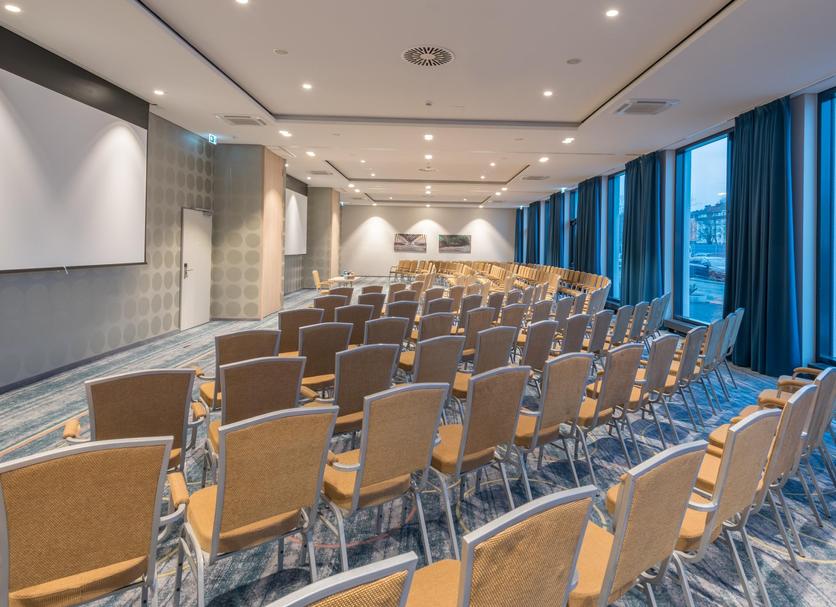 Ruang konferensi Foto