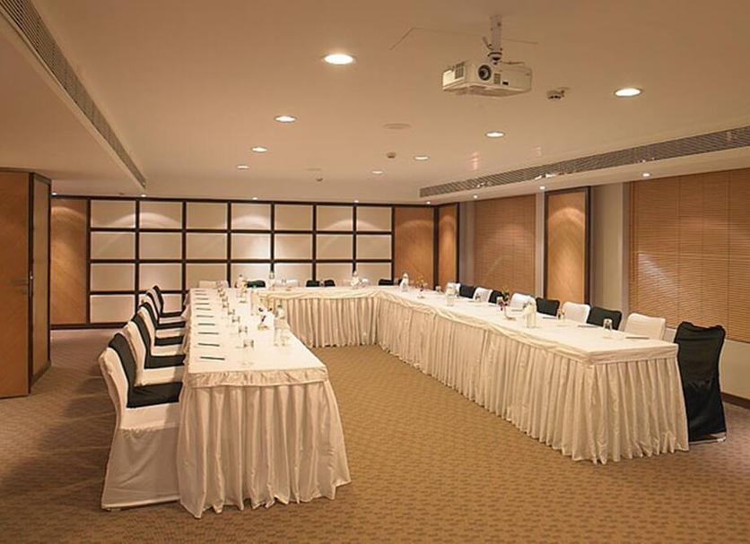 Ruang konferensi Foto