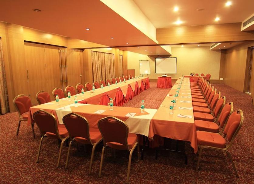Ruang konferensi Foto