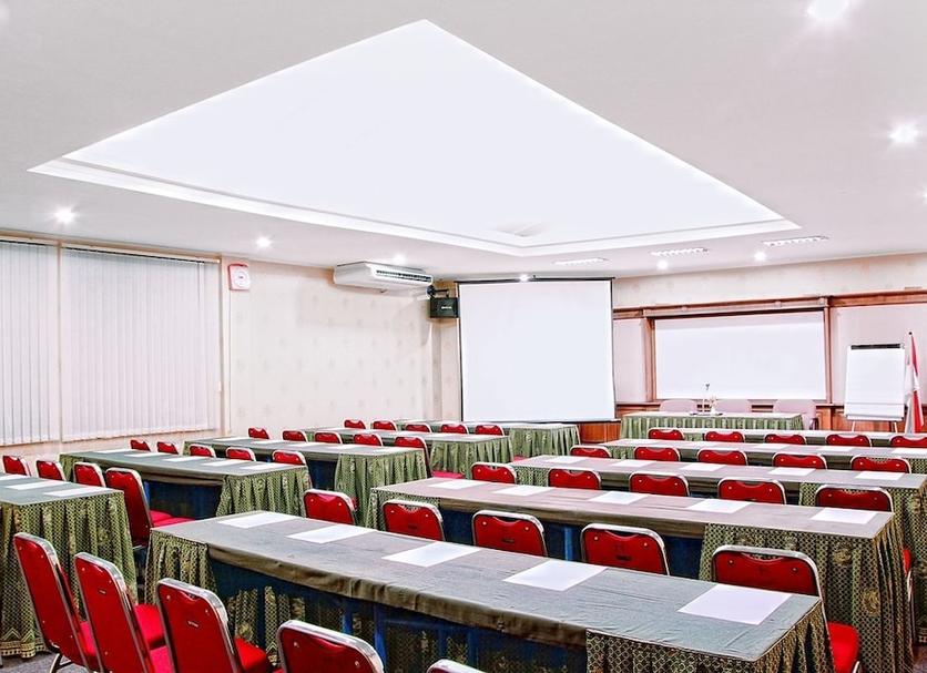 Ruang konferensi Foto