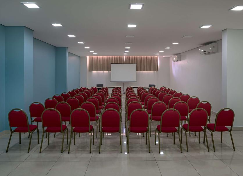 Ruang konferensi Foto
