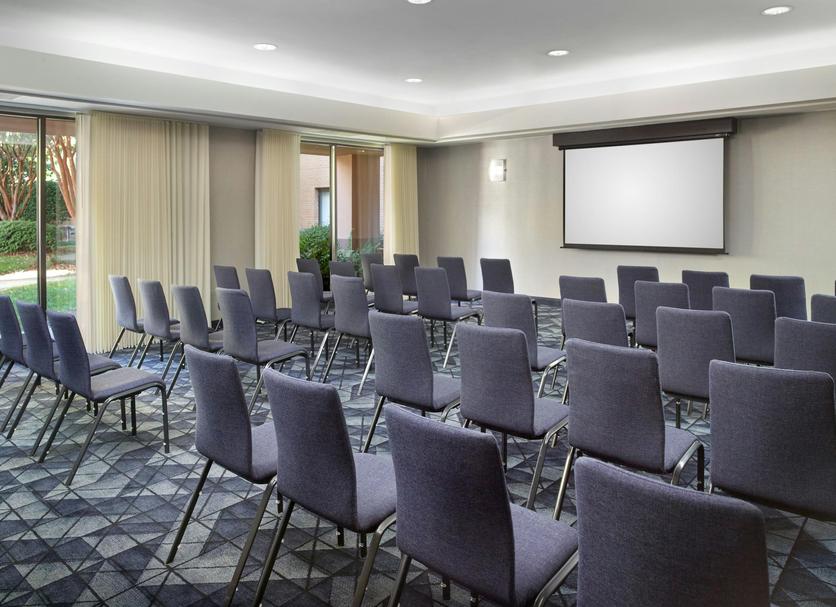 Ruang konferensi Foto