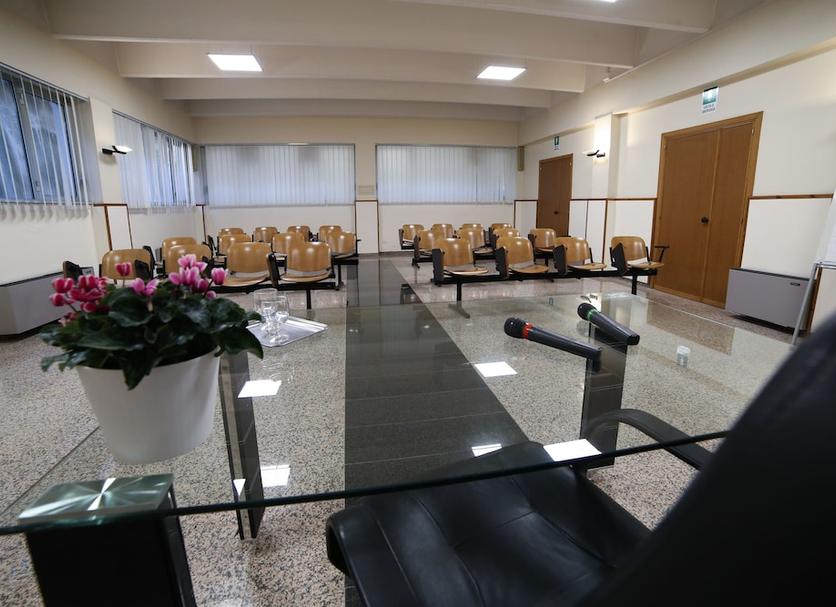 Ruang konferensi Foto