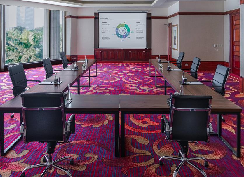 Ruang konferensi Foto
