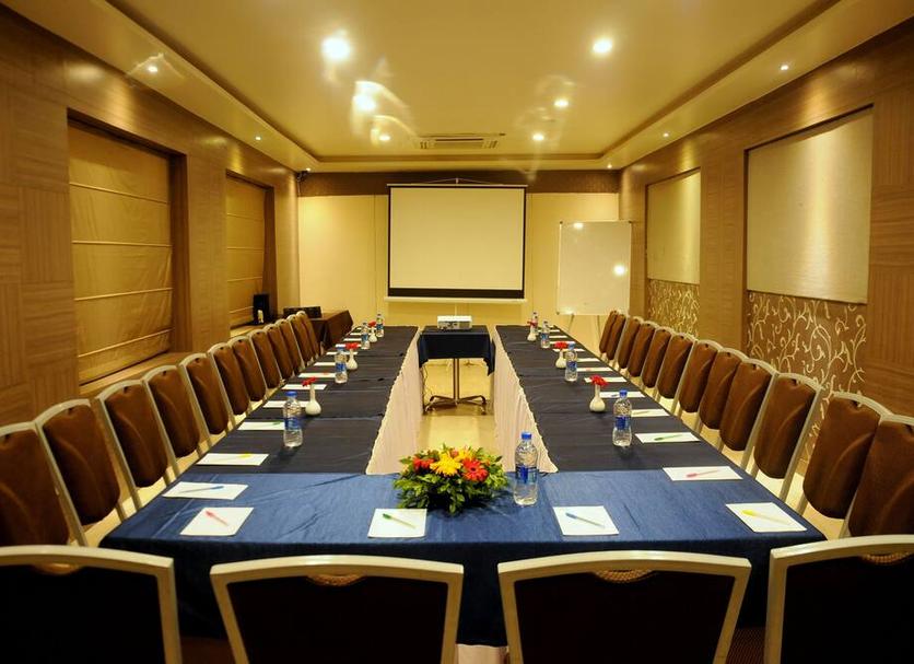 Ruang konferensi Foto
