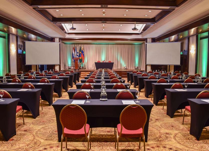 Ruang konferensi Foto