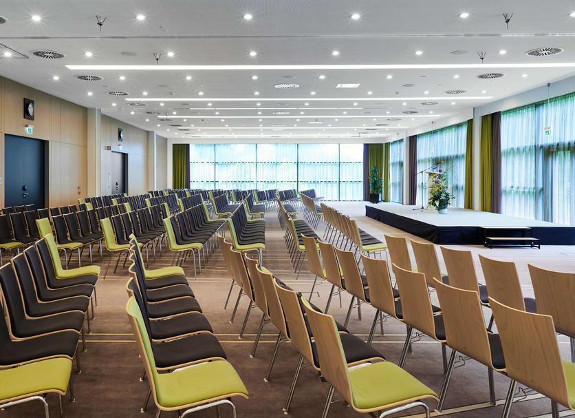Ruang konferensi Foto
