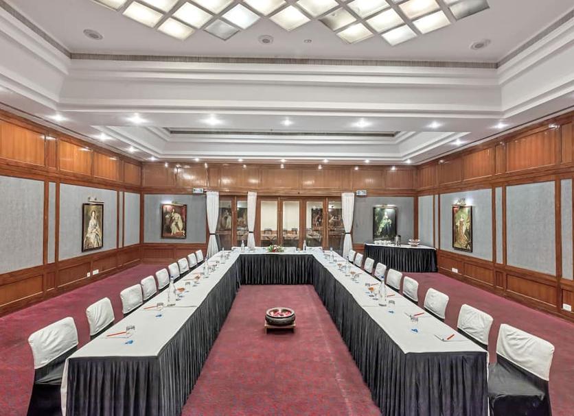 Ruang konferensi Foto