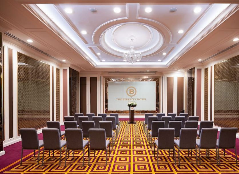 Ruang konferensi Foto