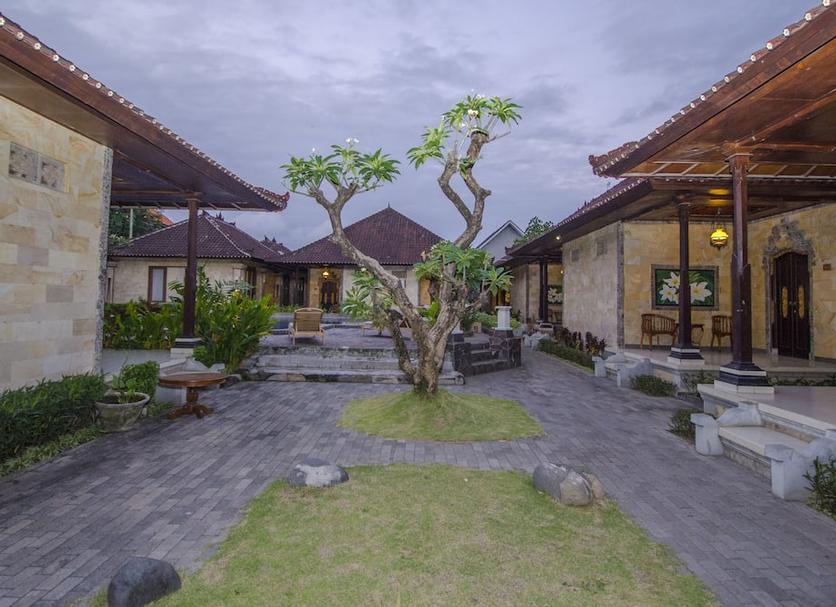 Pemandangan luar Foto