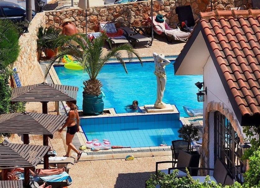 Kolam Foto