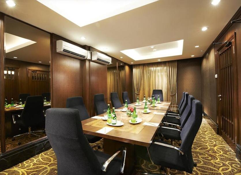 Ruang konferensi Foto