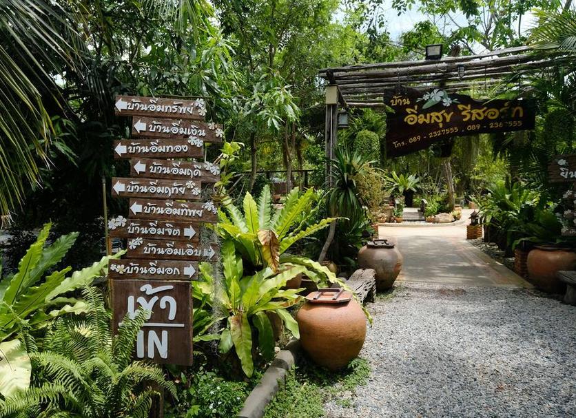 Pemandangan luar Foto