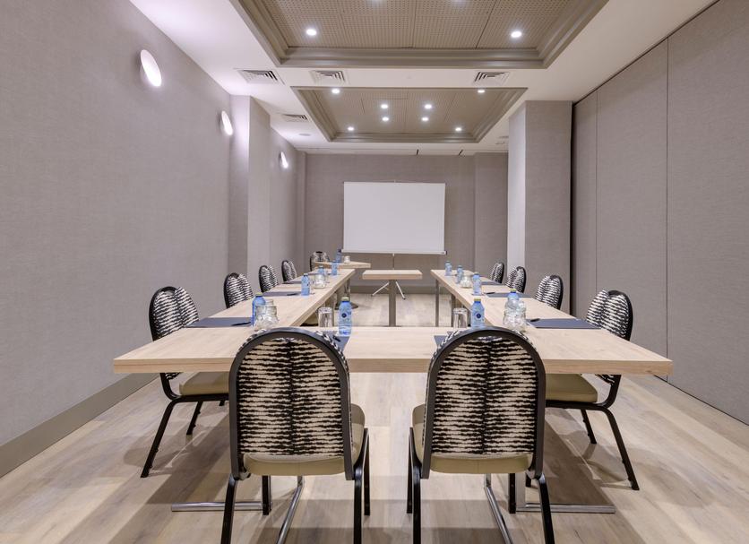 Ruang konferensi Foto