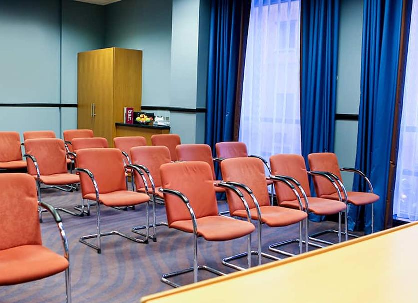 Ruang konferensi Foto